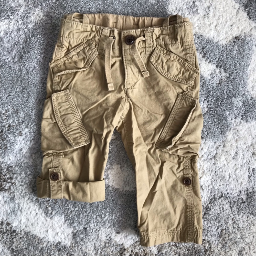 Gap boy khaki cargo pants shorts 12-18 month elastic pull on waist lightweight